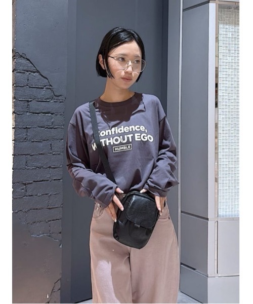 AZUL by moussy(アズールバイマウジー)の「合皮サコッシュ【着用画像あり】(ショルダーバッグ・メンズ・ブラック・FREE)」の13枚目の写真