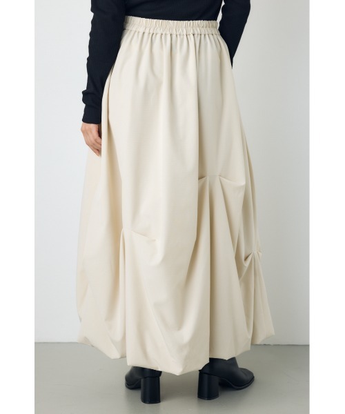 AZUL by moussy(アズールバイマウジー)の「【たっぷり立体感】タックバルーンスカート 秋服 冬服【身長/骨格別着用画像あり】デザインスカート(スカート・レディース・アイボリー/ブラック・SMALL/MEDIUM)」の3枚目の写真