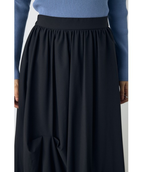 AZUL by moussy(アズールバイマウジー)の「【たっぷり立体感】タックバルーンスカート 秋服 冬服【身長/骨格別着用画像あり】デザインスカート(スカート・レディース・アイボリー/ブラック・SMALL/MEDIUM)」の15枚目の写真