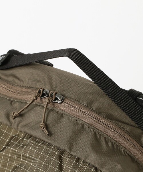 BEAMS BOY(ビームスボーイ)の「ARC’TERYX / Aerios 18 Backpack(トートバッグ・レディース・ブラウン/ブラック・ONE SIZE)」の5枚目の写真