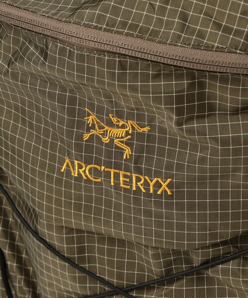 BEAMS BOY(ビームスボーイ)の「ARC’TERYX / Aerios 18 Backpack(トートバッグ・レディース・ブラウン/ブラック・ONE SIZE)」の6枚目の写真