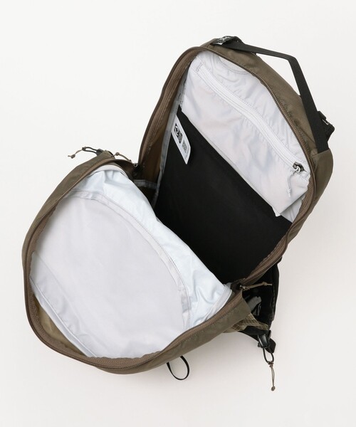BEAMS BOY(ビームスボーイ)の「ARC’TERYX / Aerios 18 Backpack(トートバッグ・レディース・ブラウン/ブラック・ONE SIZE)」の10枚目の写真