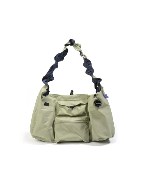 OFFWINTER(オフウィンター)の「【OFFWINTER】マルチポケット アーバンコミューター 2WAY リバーシブル ショルダーバッグ(ショルダーバッグ・メンズ・ブラック/グリーン/マルチ/ブラック系その他/レオパード・FREE)」の9枚目の写真