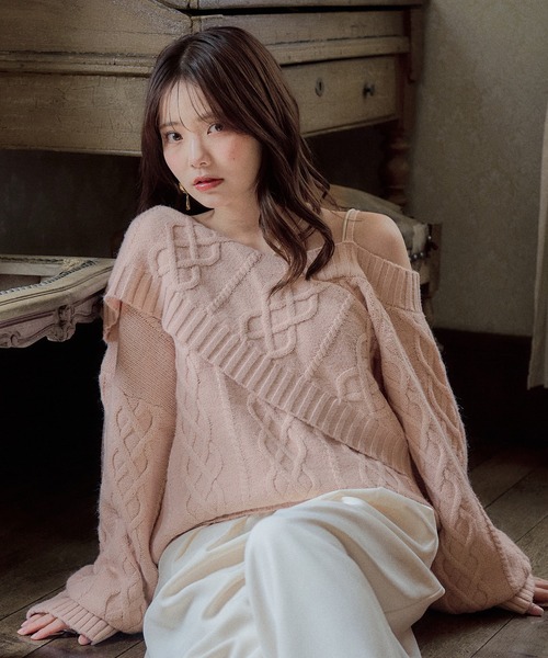 mideal(マイディール)の「one shoulder cable knit / ワンショルケーブルニット(ニット/セーター・レディース・ボルドー/ピンク/ブルーグリーン/ブラウン/ダークグレー/アイボリー・FREE)」の6枚目の写真