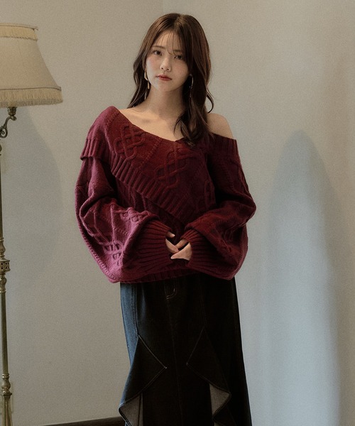 mideal(マイディール)の「one shoulder cable knit / ワンショルケーブルニット(ニット/セーター・レディース・ボルドー/ピンク/ブルーグリーン/ブラウン/ダークグレー/アイボリー・FREE)」の1枚目の写真