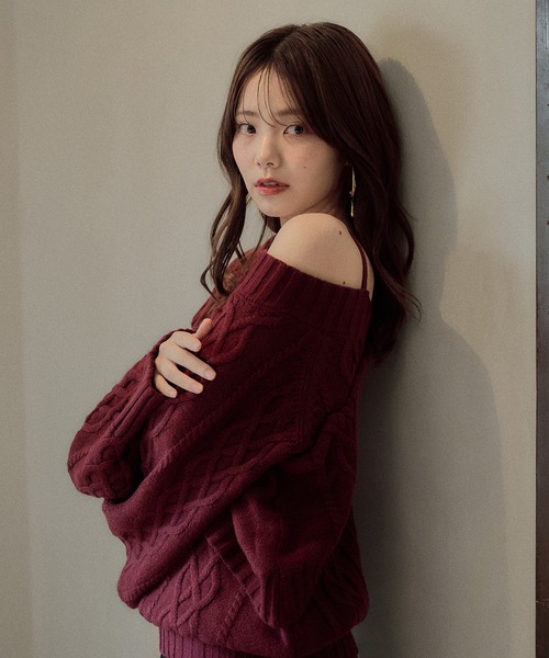 mideal(マイディール)の「one shoulder cable knit / ワンショルケーブルニット(ニット/セーター・レディース・ボルドー/ピンク/ブルーグリーン/ブラウン/ダークグレー/アイボリー・FREE)」の14枚目の写真