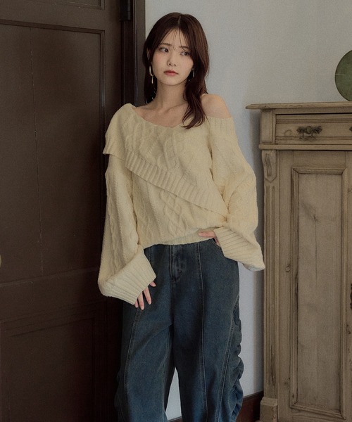 mideal(マイディール)の「one shoulder cable knit / ワンショルケーブルニット(ニット/セーター・レディース・ボルドー/ピンク/ブルーグリーン/ブラウン/ダークグレー/アイボリー・FREE)」の7枚目の写真