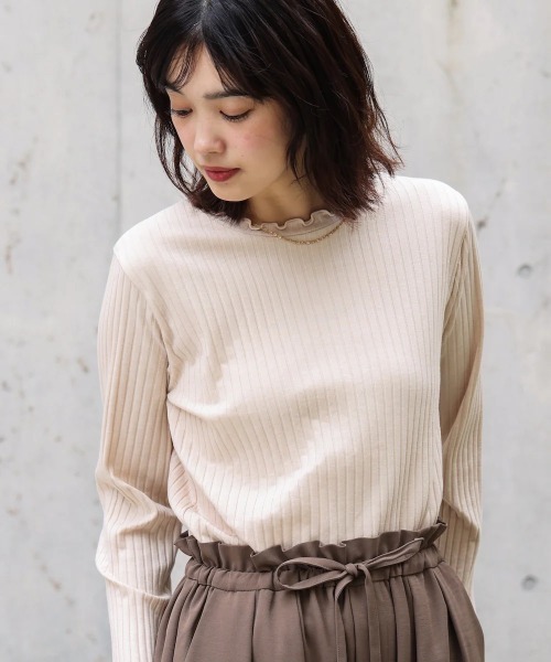 Bou Jeloud(ブージュルード)の「スリーブリブカットソー(Tシャツ/カットソー・レディース・グレイッシュベージュ/アイボリー/ブラック・MEDIUM/LARGE)」の4枚目の写真