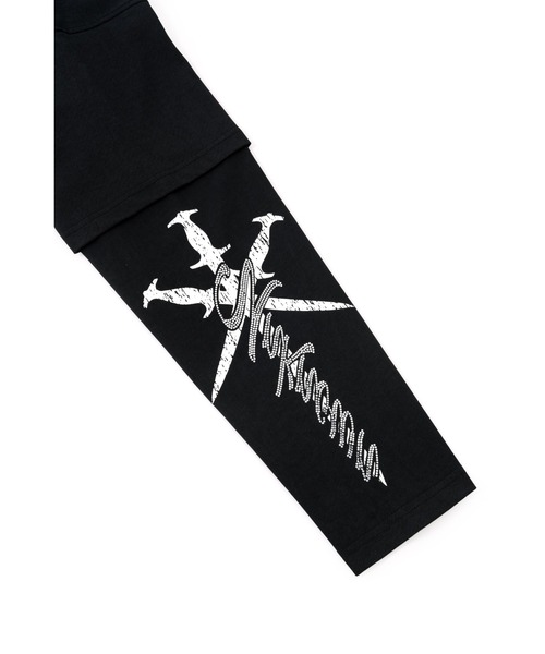 UNKNOWN LONDON（アンノウン・ロンドン）の「ロンT｜Cursive Rhinestone Layered Long Sleeve｜Unknown London（Tシャツ/カットソー・メンズ・ホワイト/ブラック・SMALL/MEDIUM）」の5枚目の写真