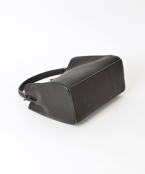 Khaju（カージュ）の「《一部予約》Khaju: 2ポケットバッグ■（ショルダーバッグ・レディース・ホワイト/ブラック/レッド/ベージュ・ONE SIZE）」の13枚目の写真