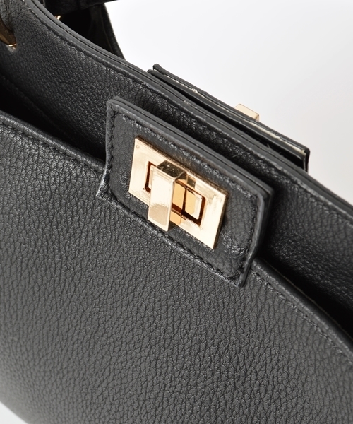 Khaju（カージュ）の「《一部予約》Khaju: 2ポケットバッグ■（ショルダーバッグ・レディース・ホワイト/ブラック/レッド/ベージュ・ONE SIZE）」の14枚目の写真