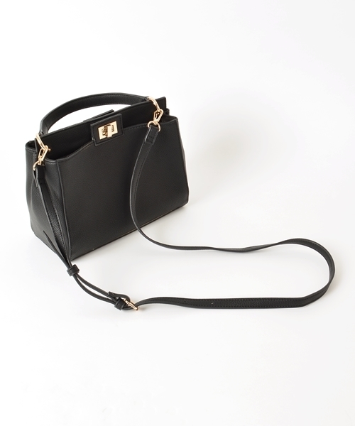 Khaju（カージュ）の「《一部予約》Khaju: 2ポケットバッグ■（ショルダーバッグ・レディース・ホワイト/ブラック/レッド/ベージュ・ONE SIZE）」の16枚目の写真