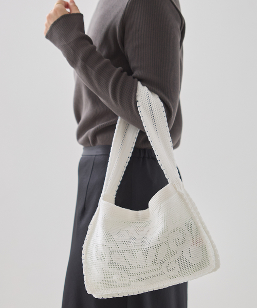 Nananita(ナナニータ)の「NANANITA/ナナニータ FOUNTAIN CROCHET BAG バッグ(ショルダーバッグ・レディース・ブラック/アイボリー・FREE)」の6枚目の写真