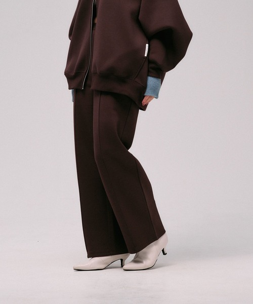 LEPSIM(レプシィム)の「《パフエアシリーズ》ストレートパンツ 824693(スウェットパンツ・レディース・ブラック/チャコールグレー/ブラウン・FREE)」の3枚目の写真