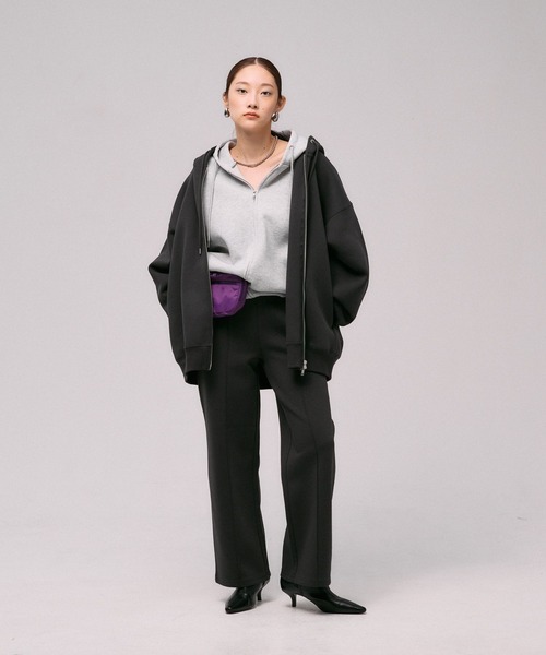 LEPSIM(レプシィム)の「《パフエアシリーズ》ストレートパンツ 824693(スウェットパンツ・レディース・ブラック/チャコールグレー/ブラウン・FREE)」の13枚目の写真