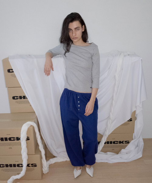 CHICKS(チックス)の「ラウンドネック7分袖スリムTシャツ メランジ(Tシャツ/カットソー・レディース・グレー・ONE SIZE)」の2枚目の写真
