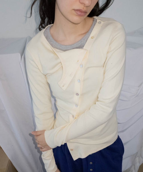 CHICKS(チックス)の「ラウンドネック7分袖スリムTシャツ メランジ(Tシャツ/カットソー・レディース・グレー・ONE SIZE)」の5枚目の写真