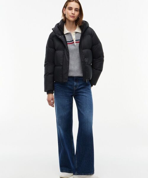 TOMMY HILFIGER(トミーヒルフィガー)の「撥水フーデッドダウンジャケット(ブルゾン・レディース・ブラック・SMALL/MEDIUM)」の2枚目の写真