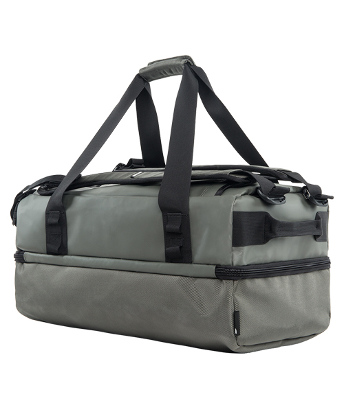 incase(インケース)の「INTR20045-ANTIncase TRACTO Split Duffel 40 - Anthracite(ボストンバッグ・メンズ・チャコールグレー・ONE SIZE)」の7枚目の写真