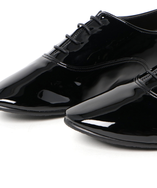 BETTY CLUB（ベティクラブ）の「レースアップエナメルマニッシュシューズ 【MADE IN JAPAN】（ドレスシューズ・レディース・ブラック/ワイン/グレー・24.0cm/24.5cm/22.5cm/23.5cm/23.0cm）」の8枚目の写真