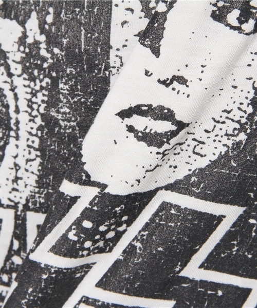 WEGO(ウィゴー)の「KISSラグランTee(Tシャツ/カットソー・レディース・オフホワイト/ブラック・FREE)」の9枚目の写真
