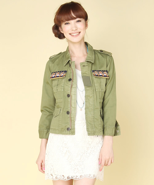 Another Edition(アナザーエディション)の「AE JQテープ ミリタリー BLSN(ブルゾン・レディース・ベージュ/オリーブ・SMALL/MEDIUM)」の15枚目の写真