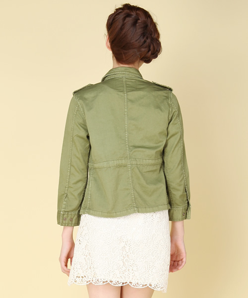 Another Edition(アナザーエディション)の「AE JQテープ ミリタリー BLSN(ブルゾン・レディース・ベージュ/オリーブ・SMALL/MEDIUM)」の6枚目の写真