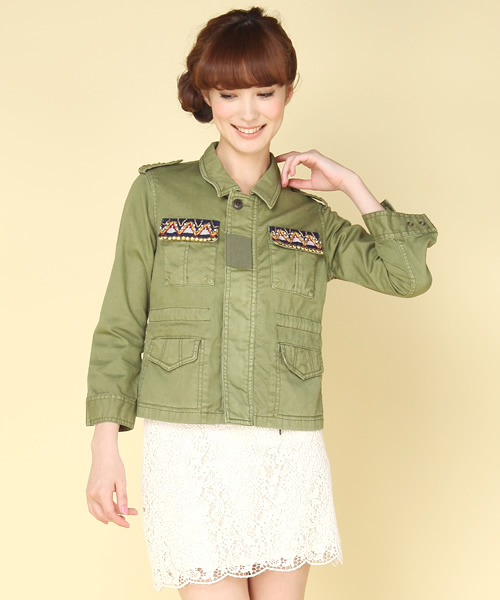 Another Edition(アナザーエディション)の「AE JQテープ ミリタリー BLSN(ブルゾン・レディース・ベージュ/オリーブ・SMALL/MEDIUM)」の7枚目の写真