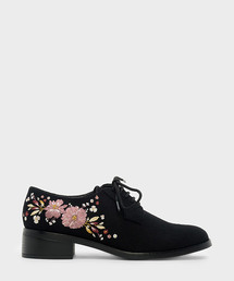 テクスチャードレースアップフラット / TEXTURED LACE-UP FLATS