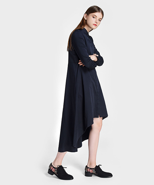 CHARLES & KEITH(チャールズ & キース)の「テクスチャードレースアップフラット / TEXTURED LACE-UP FLATS(モカシン/デッキシューズ・レディース・ブラック・22.5cm/23.5cm/23cm/24.5cm/25cm)」の3枚目の写真