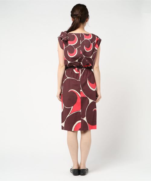 マークジェイコブス　Marc Jacobs ドレスワインピース MARC JACOBS（マークジェイコブス）の「V NECK DRESS W/ SHOULDER BOW