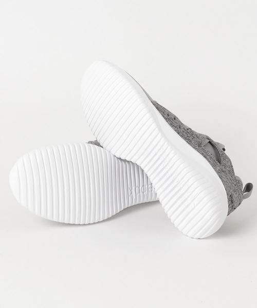 Reebok(リーボック)の「スカイクッシュ スリッポン(スリッポン・レディース・ブラック/グレー・24.0cm/27.0cm/25.5cm/23.0cm/25.0cm/26.0cm/23.5cm/26.5cm/24.5cm/22.5cm/22.0cm)」の4枚目の写真