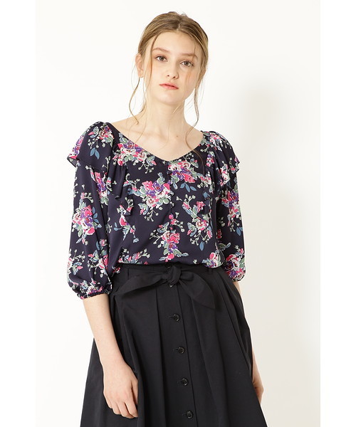 JILL STUART(ジルスチュアート)の「ベティフラワープリントブラウス(シャツ/ブラウス・レディース・ベージュ/ネイビー・MEDIUM/SMALL)」の1枚目の写真