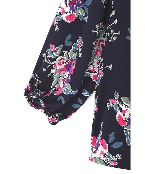 JILL STUART(ジルスチュアート)の「ベティフラワープリントブラウス(シャツ/ブラウス・レディース・ベージュ/ネイビー・MEDIUM/SMALL)」の8枚目の写真