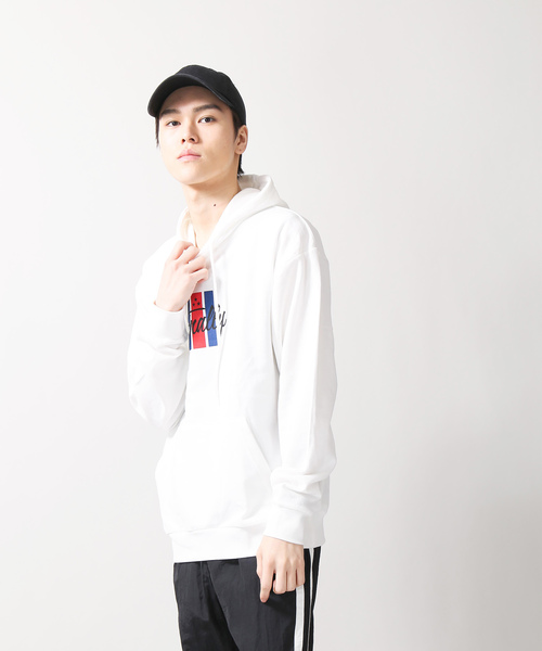 WEGO（ウィゴー）の「WEGO/FINALLYロゴプルパーカー（パーカー・メンズ・ブラック/ホワイト・LARGE/MEDIUM/SMALL）」の6枚目の写真