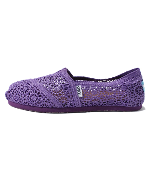 TOMS（トムス）の「2013 新作 トムス レディース クラシック 花柄 TOMS W CLSC Crochet（スニーカー・レディース・ブラック/ベージュ/パープル・22.5cm/23cm/23.5cm/24cm/24.5cm）」の4枚目の写真