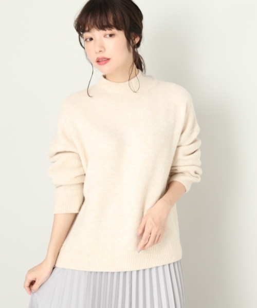 LOWRYS FARM（ローリーズファーム）の「ストレッチハイネックプルオーバー　802554（ニット/セーター・レディース・チャコールグレー/ブラウン/ベージュ/ネイビー・MEDIUM/LARGE）」の4枚目の写真