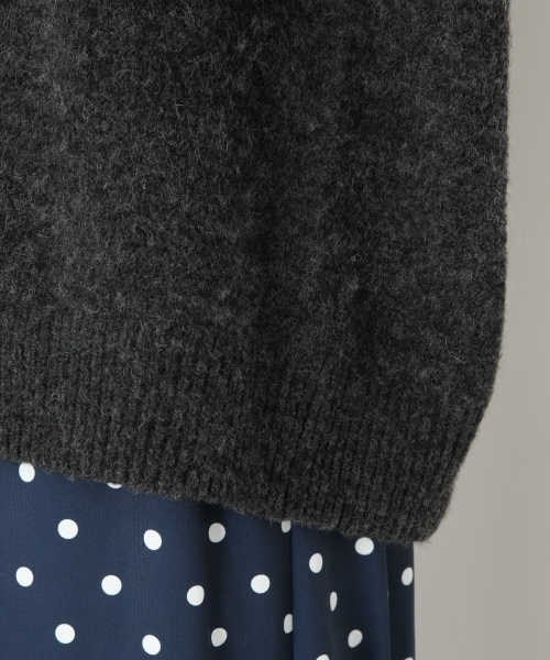 LOWRYS FARM（ローリーズファーム）の「ストレッチハイネックプルオーバー　802554（ニット/セーター・レディース・チャコールグレー/ブラウン/ベージュ/ネイビー・MEDIUM/LARGE）」の10枚目の写真