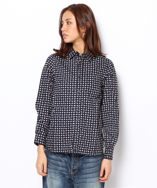 BEAMS BOY（ビームスボーイ）の「BEAMS BOY / プリントレギュラーカラーシャツ（シャツ/ブラウス・レディース・オリーブ/ネイビー・ONE SIZE）」の3枚目の写真