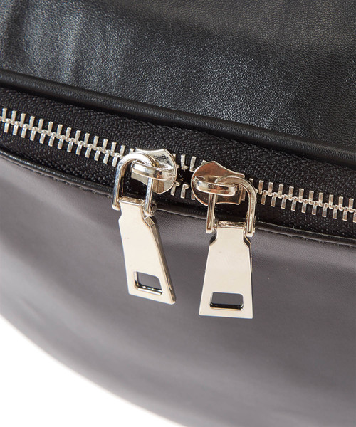 Edit Sheen(エディットシーン)の「ダブルファスナーボディーバッグ(ボディバッグ/ウエストポーチ・レディース・ブラック・FREE)」の5枚目の写真