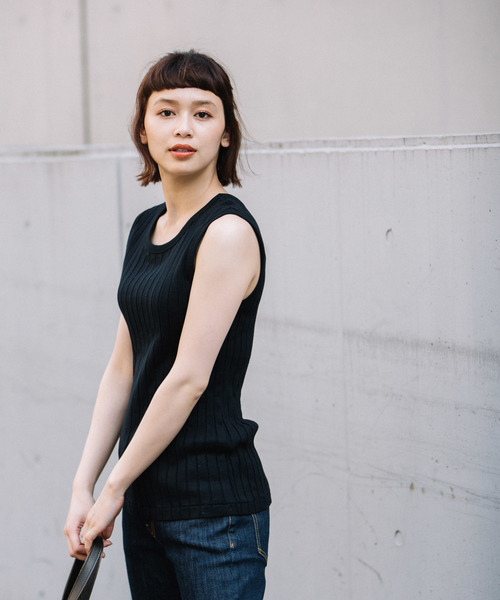 Munich（ミューニック）の「コットンワイドリブタンクトップ（Tシャツ/カットソー・レディース・ホワイト/ブラック/グレー/カーキ/ネイビー・FREE）」の2枚目の写真