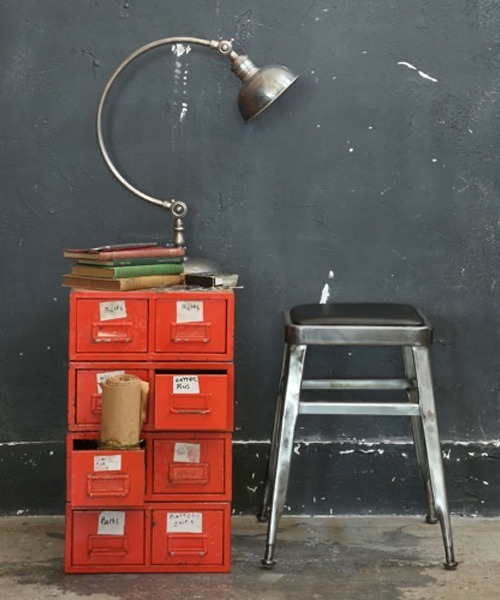 DULTON(ダルトン)の「LIGHT-45 STOOL RAW / ライト スツール(家具・メンズ・シルバー系その他・FREE)」の2枚目の写真