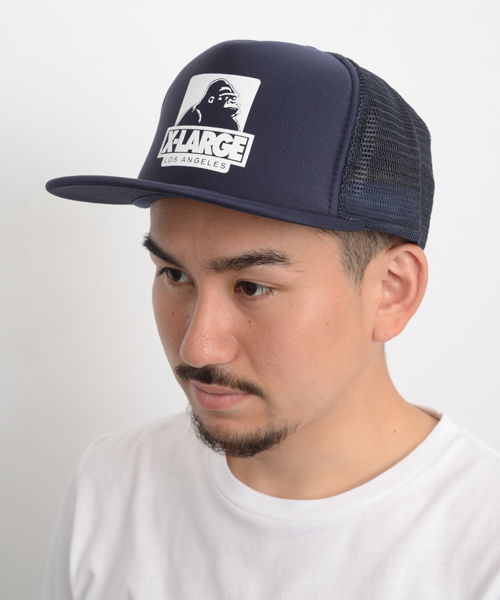 XLARGE（エクストララージ）の「OG MESH TRUCKER CAP（キャップ・メンズ・ブラック/グリーン/ネイビー/レッド・ONE SIZE）」の4枚目の写真