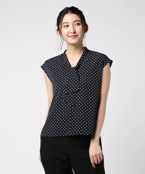 12Twelve Agenda(トゥエルブ アジェンダ)の「ドット柄ショートスリーブブラウス(シャツ/ブラウス・レディース・ネイビー/オフホワイト・M)」の2枚目の写真