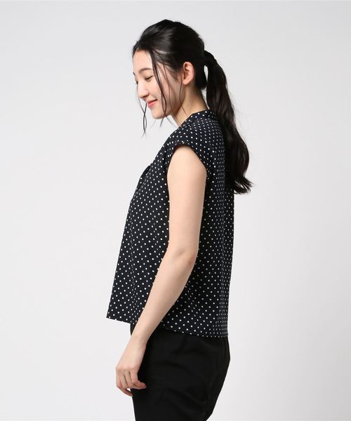 12Twelve Agenda(トゥエルブ アジェンダ)の「ドット柄ショートスリーブブラウス(シャツ/ブラウス・レディース・ネイビー/オフホワイト・M)」の3枚目の写真