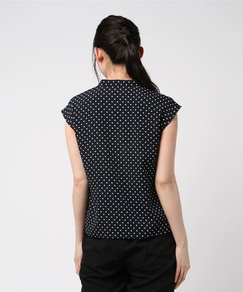 12Twelve Agenda(トゥエルブ アジェンダ)の「ドット柄ショートスリーブブラウス(シャツ/ブラウス・レディース・ネイビー/オフホワイト・M)」の4枚目の写真