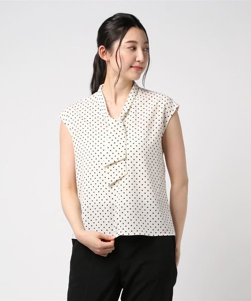 12Twelve Agenda(トゥエルブ アジェンダ)の「ドット柄ショートスリーブブラウス(シャツ/ブラウス・レディース・ネイビー/オフホワイト・M)」の5枚目の写真