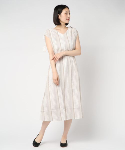 Te chichi（テチチ）の「ジャカードストライプワンピース（ワンピース・レディース・ブラック/ベージュ・ﾌﾘ-）」の2枚目の写真