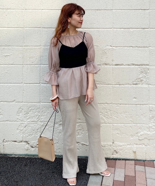 archives（アルシーヴ）の「ニットキャミソール＋シアーブラウス（シャツ/ブラウス・レディース・ベージュ/グレー/オフホワイト・MEDIUM）」の7枚目の写真