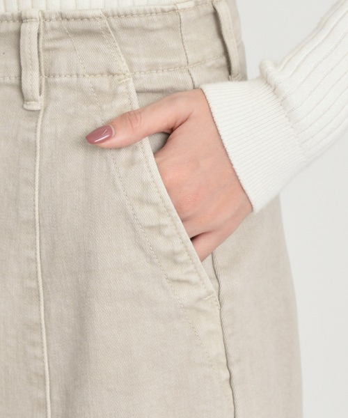 YANUK(ヤヌーク)の「センターシーム スカート - Center Seam Skirt(デニムスカート・レディース・ベージュ/グレイッシュベージュ/ブラウン・S/XS/M)」の13枚目の写真
